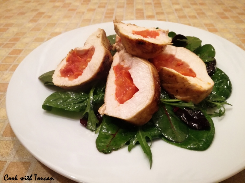 Chicken breast filled with tomatoes